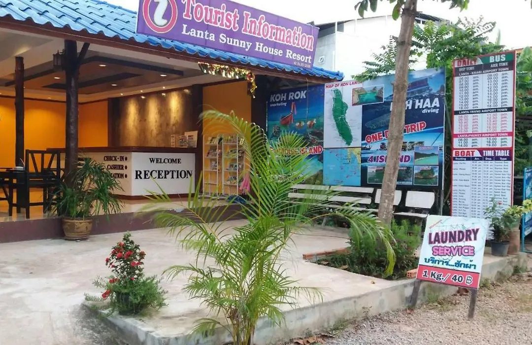Lanta Sunny House-1