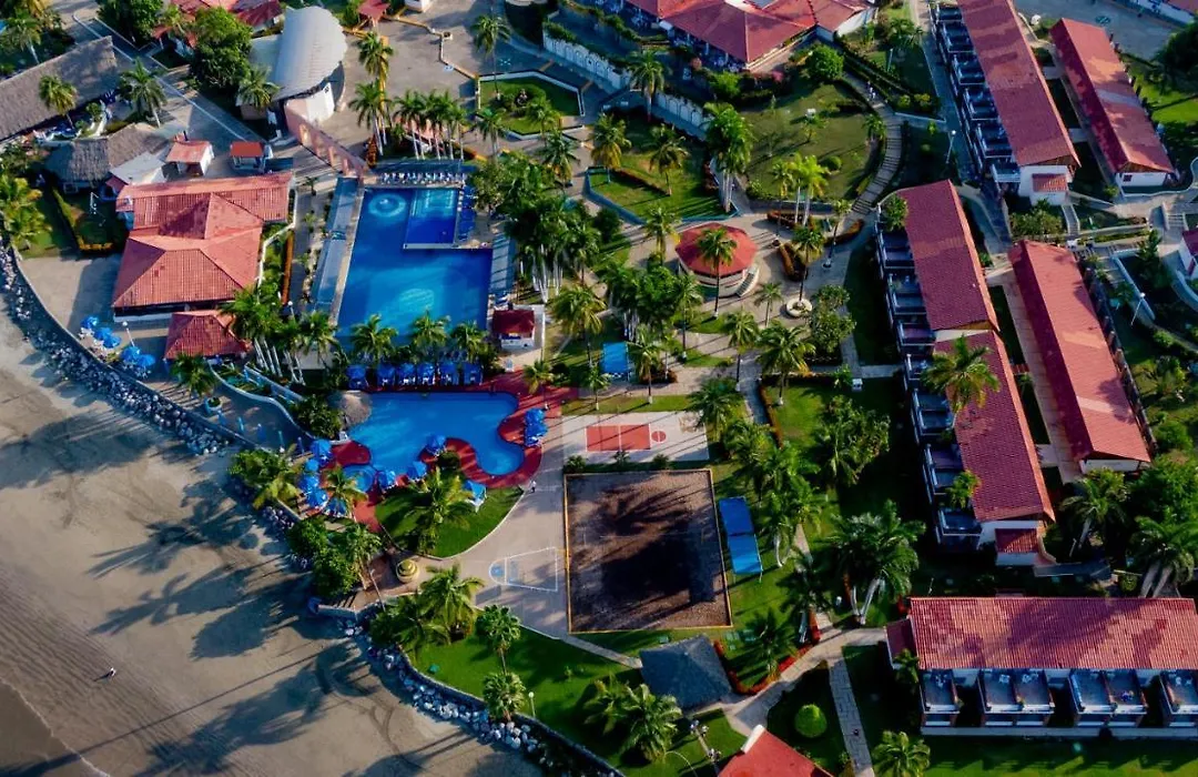 Qualton Club Ixtapa All Inclusive-1