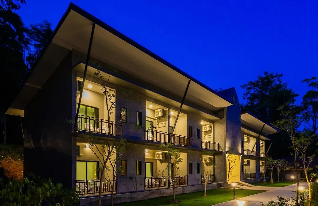 Kaw Kwang Beach Resort - Sha Extra Plus-1