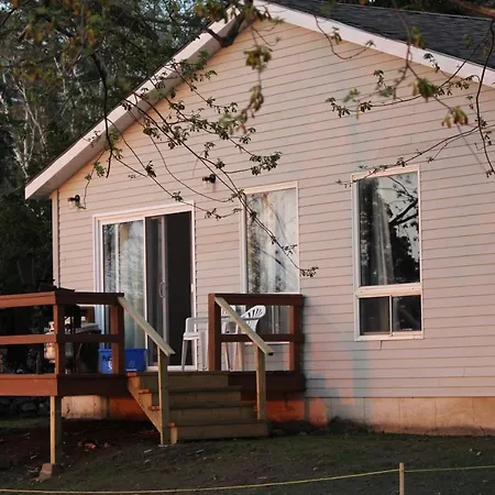 Merland Park Cottages And Motel-2