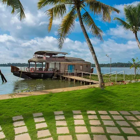 Blue Serene Backwater Resort-2