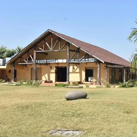 Welcomheritage Tadoba Vanya Villas Resort & Spa-2