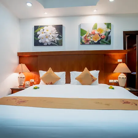 Hyton Leelavadee Hotel-3
