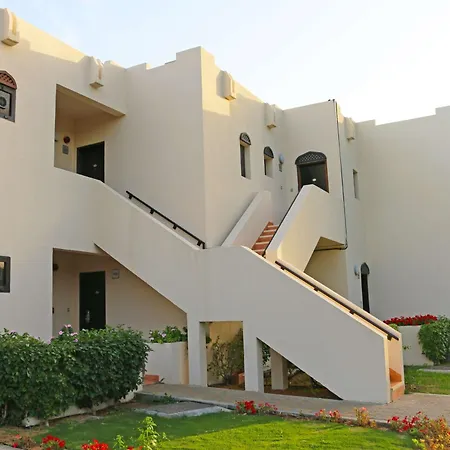 Radisson Blu Hotel & Resort, Al Ain-2