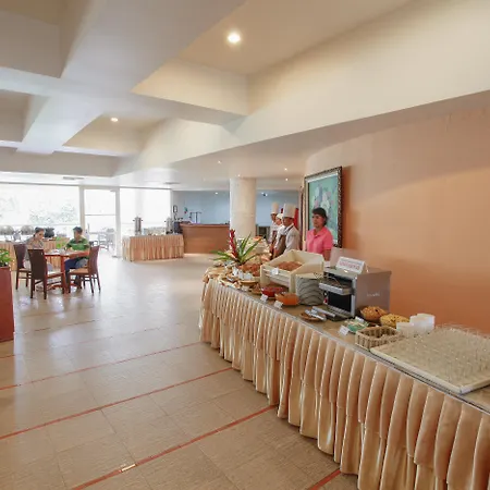 Hotel Tropicana Pattaya-2