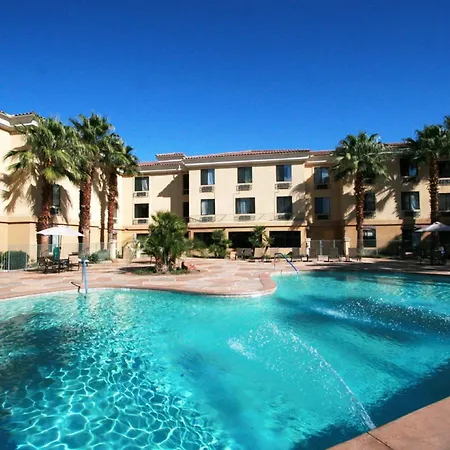 Hampton Inn & Suites Cathedral City-3