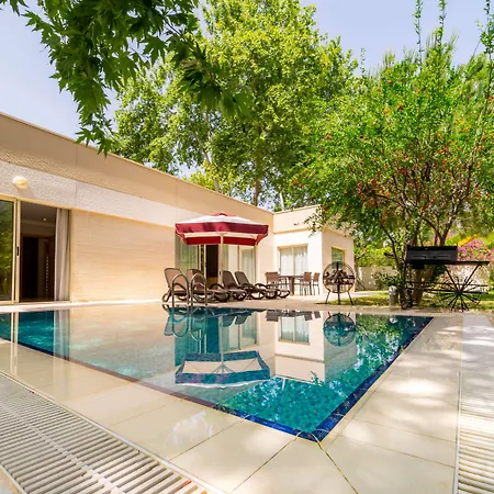 Fashiontv Luxe Resort-2