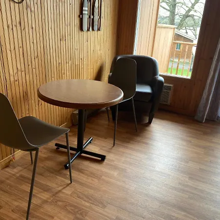 Merland Park Cottages And Motel-2