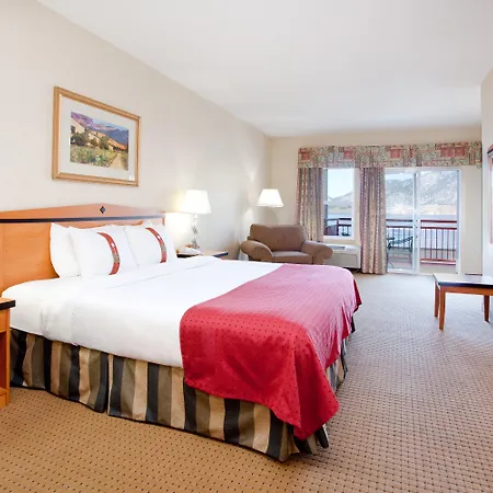 Holiday Inn Hotel & Suites Osoyoos By Ihg-3