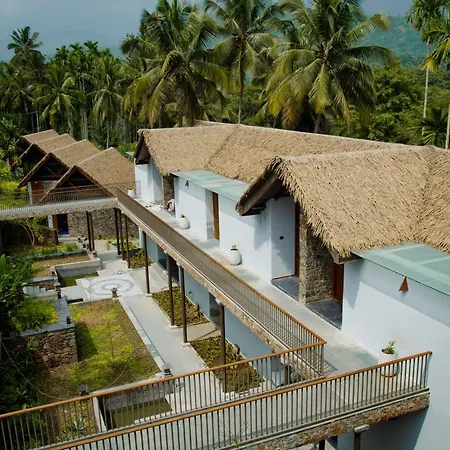 Maayaa Riverside Villa By Kpm Tripenta-2