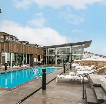 Apex Residence By All Seasons Resort Lodging-3