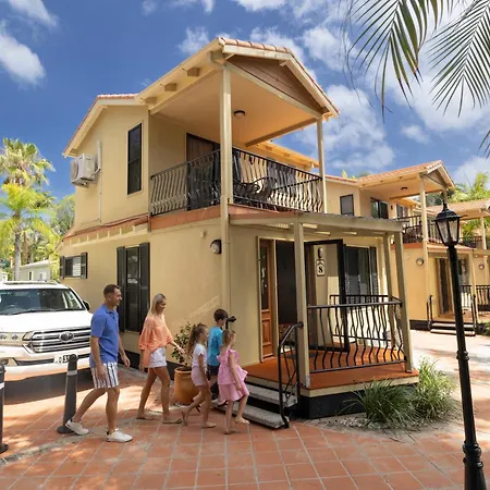 Ashmore Palms Holiday Village-3