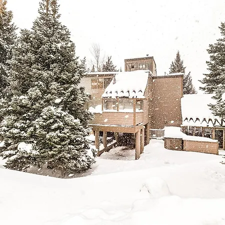 Payday By All Seasons Resort Lodging-2