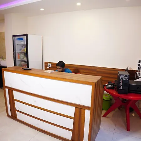 Sea Queen Beach Resort On Beach !! Couple Friendly Family Resort !!-2