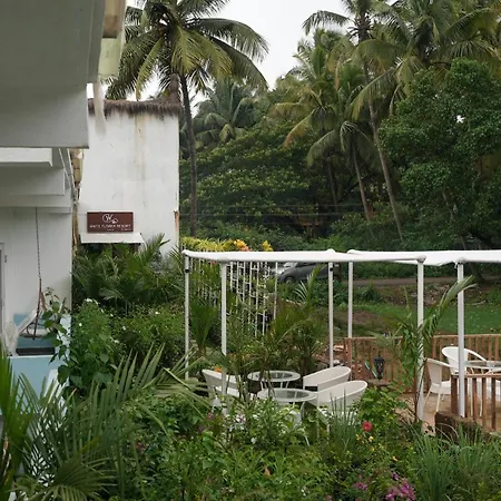 Whiteflower Resort Morjim-2