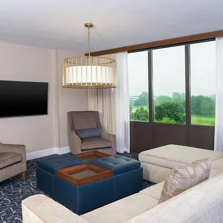 Hilton Chicago Oak Brook Hills Resort & Conference Center-3