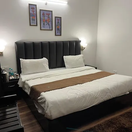Cedar Woods Resort By Heyan Hotels-2