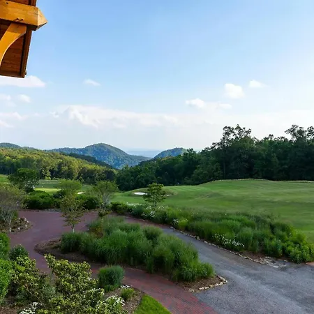 The Lodge At Primland, Auberge Collection-3