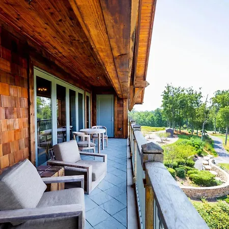 The Lodge At Primland, Auberge Collection-2