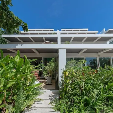 Poppy Beachfront Residence-2