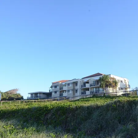 Golden Riviera Absolute Beachfront Resort-2