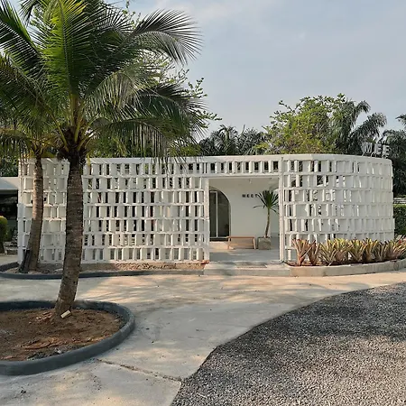 Meet Boutique Resort-3