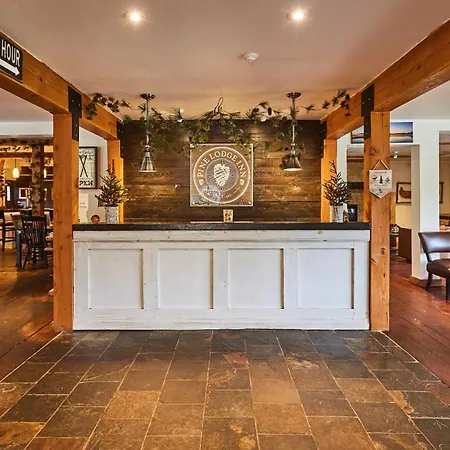 3 Pines Lodge Muskoka-3