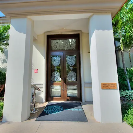 The Grand Luxxe Three Bedroom Spa Suite-2