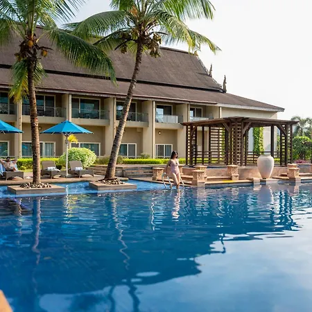 Radisson Blu Plaza Resort & Convention Centre Karjat-2
