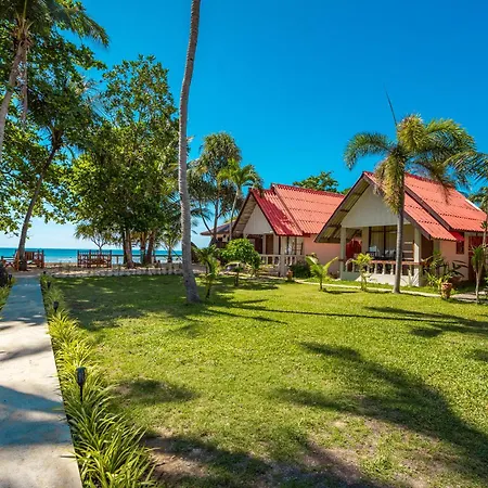 Lanta Beachfront Resort-2