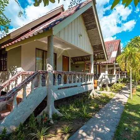 Lanta Beachfront Resort-2