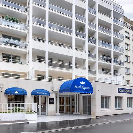 Royal Regency Paris Vincennes-3