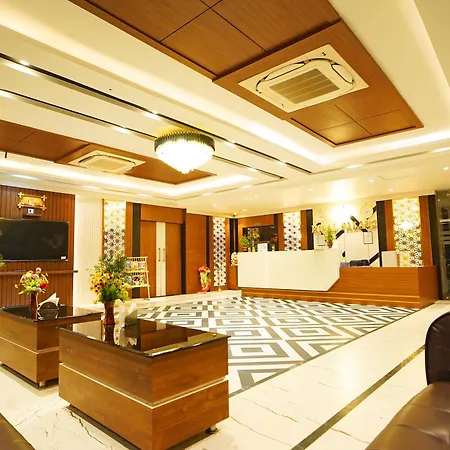 Royal Palace Beach Resort Walking Distance 1 Minutes-2