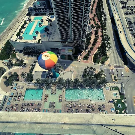 Luxury Beach Resort-2