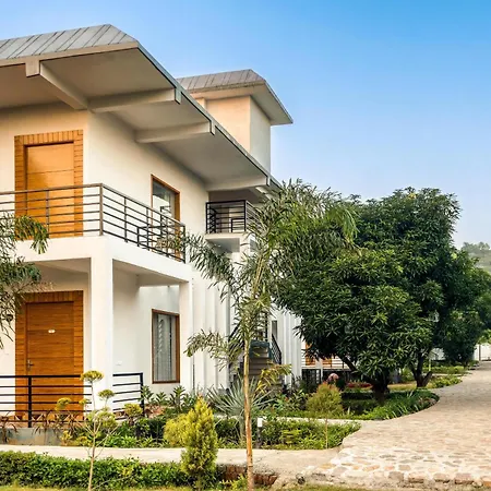 The White Oak Corbett Spa & Resort-3