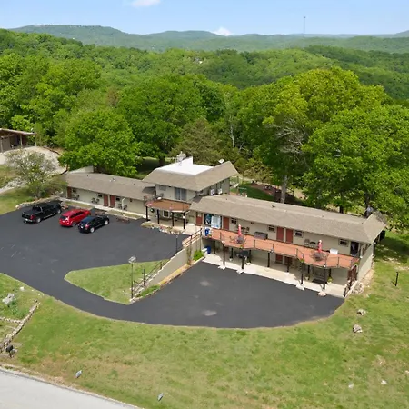 Roadrunner Inn And Log Cabins-2