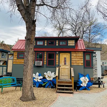 Weecasa Tiny Home Resort-2