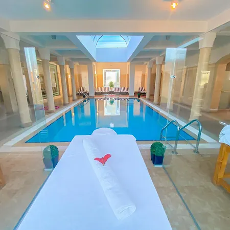 Tamra Beach Resort-2