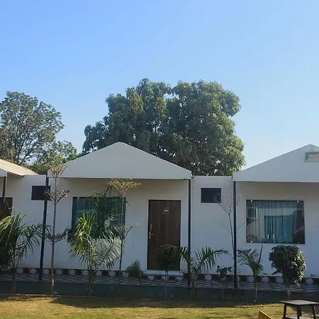 Long Drive Hotel And Resaurt-2