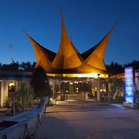 Aston Sunset Beach Resort - Gili Trawangan-2