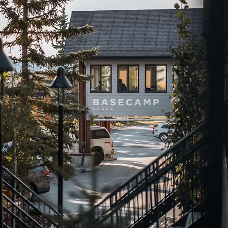 Basecamp Lodge Canmore-3