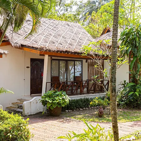 Lipa Lodge Beach Resort-3