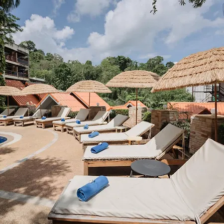 Club Bamboo Boutique Patong Beach Resort-3