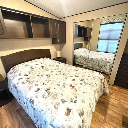 Vine Ridge Resort - Cottages-3