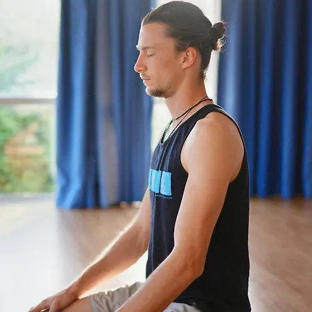 Byron Yoga Centre-2