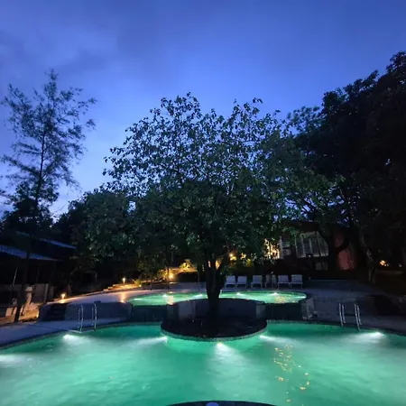Citrus Prime Hill Queen Resort-3