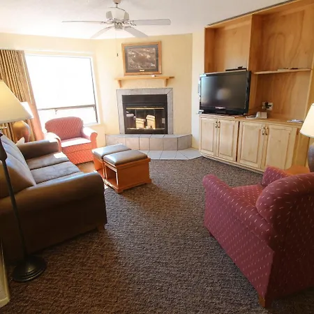 Crown Point Resort-3