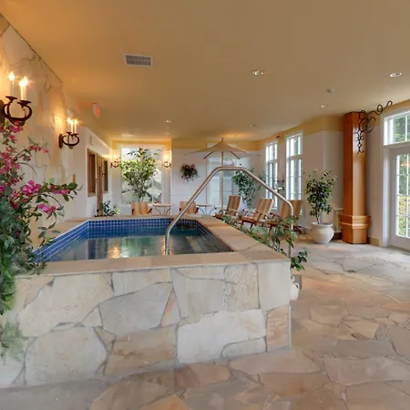 Hilton Grand Vacations Club Tremblant Canada-3