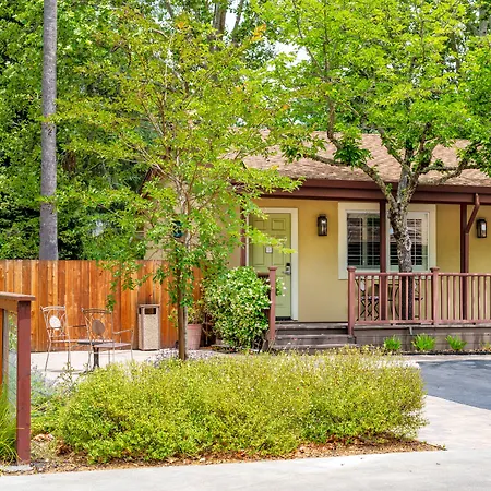 The Inn On Pine-2