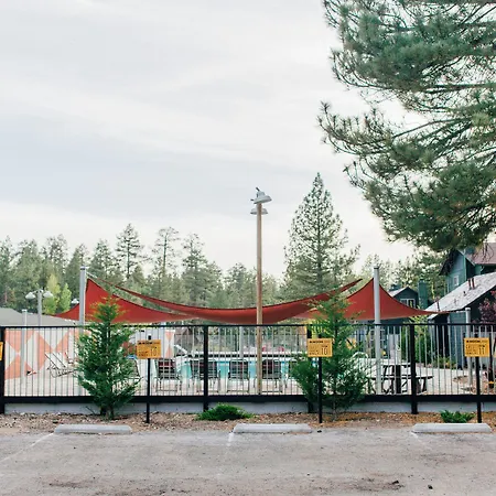 Noon Lodge-2